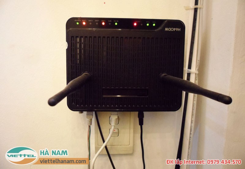 Lắp mạng internet cáp qiang Viettel nhận ngay thiết bị phát sóng Wifi 4 cổng